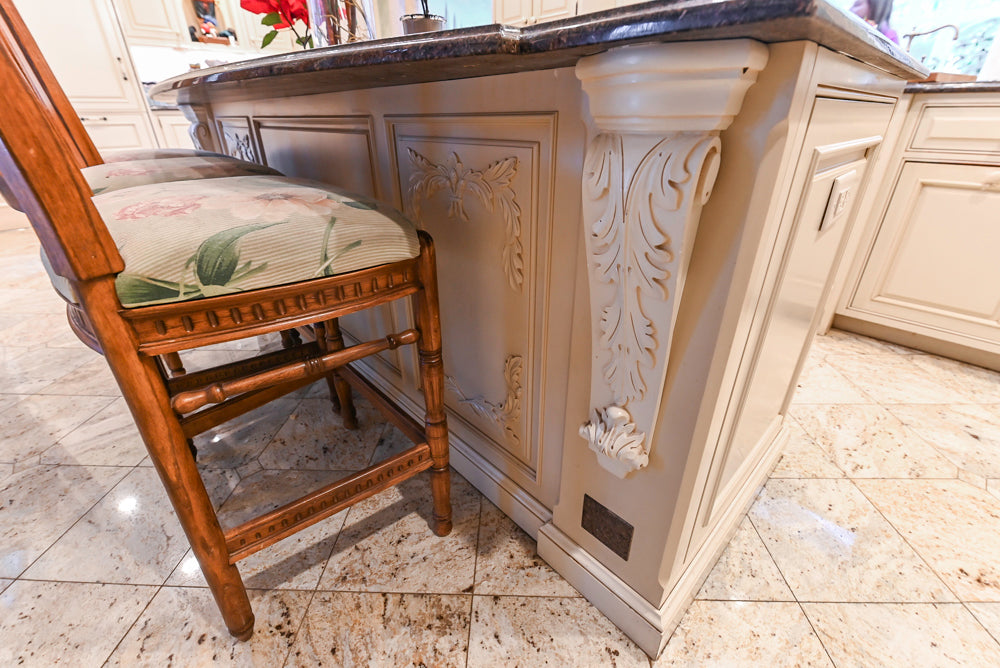 Form LTD Traditional Cream Kitchen with Island, Granite Countertops & Appliances