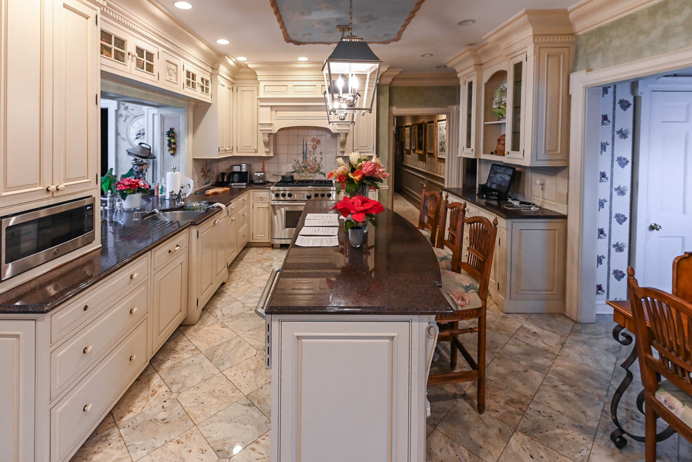 Form LTD Traditional Cream Kitchen with Island, Granite Countertops & Appliances