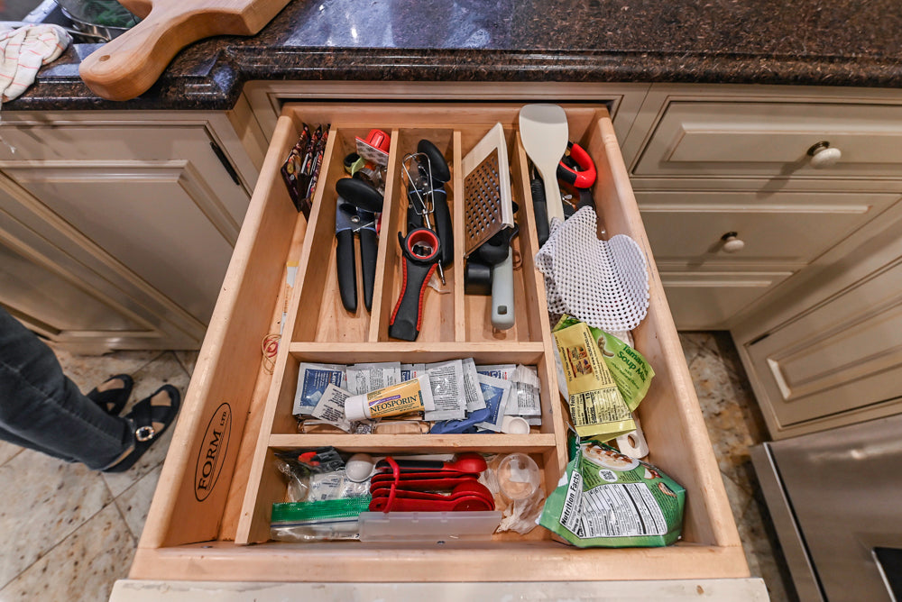 Form LTD Traditional Cream Kitchen with Island, Granite Countertops & Appliances