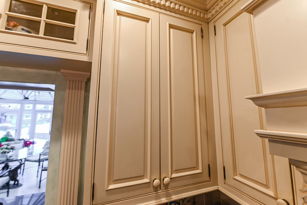 Form LTD Traditional Cream Kitchen with Island, Granite Countertops & Appliances