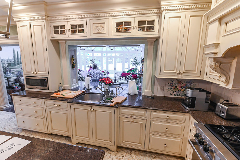 Form LTD Traditional Cream Kitchen with Island, Granite Countertops & Appliances