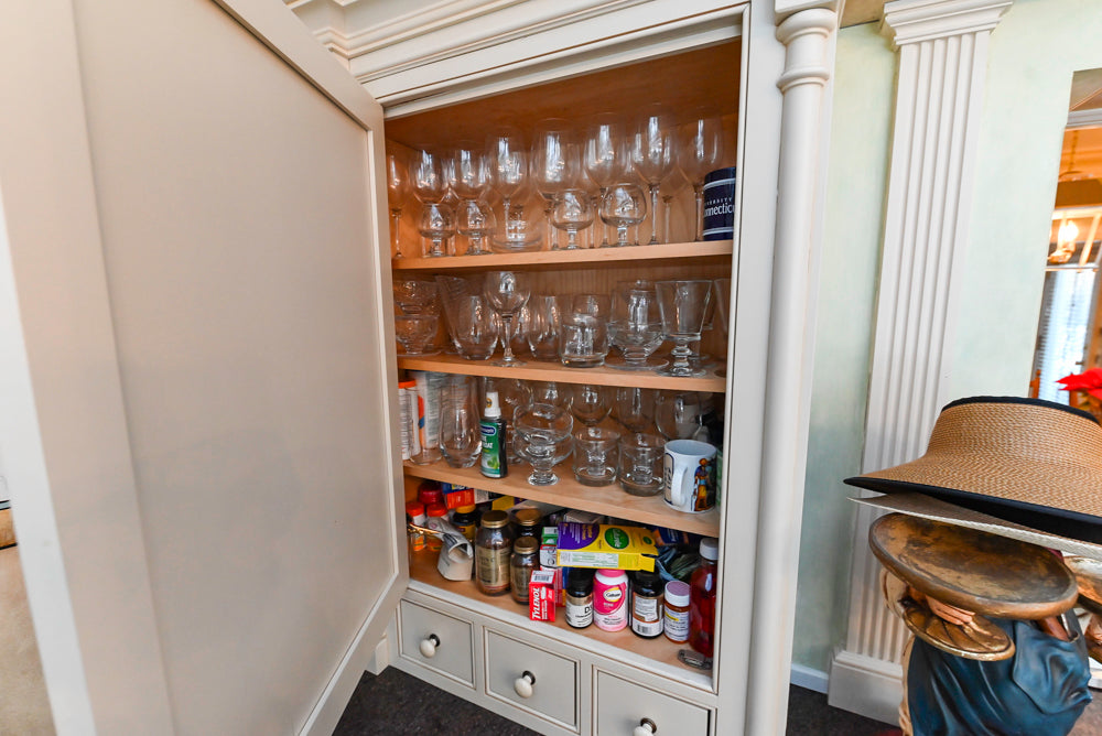 Form LTD Traditional Complete White Cream Wet Bar with Granite Countertops