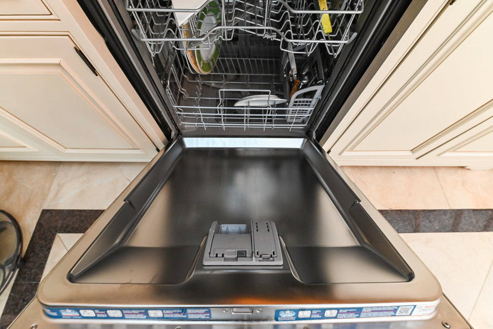 Form LTD Traditional Complete White Cream Wet Bar with Granite Countertops