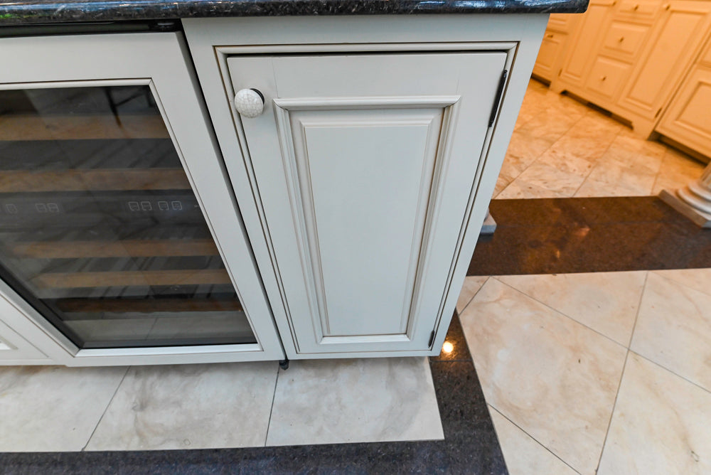 Form LTD Traditional Complete White Cream Wet Bar with Granite Countertops