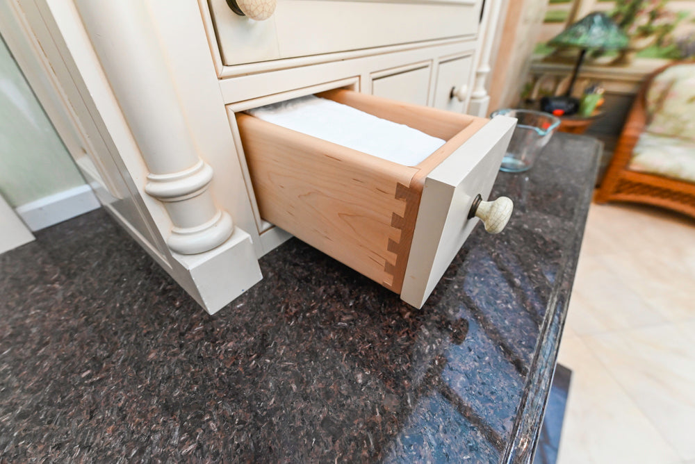 Form LTD Traditional Complete White Cream Wet Bar with Granite Countertops