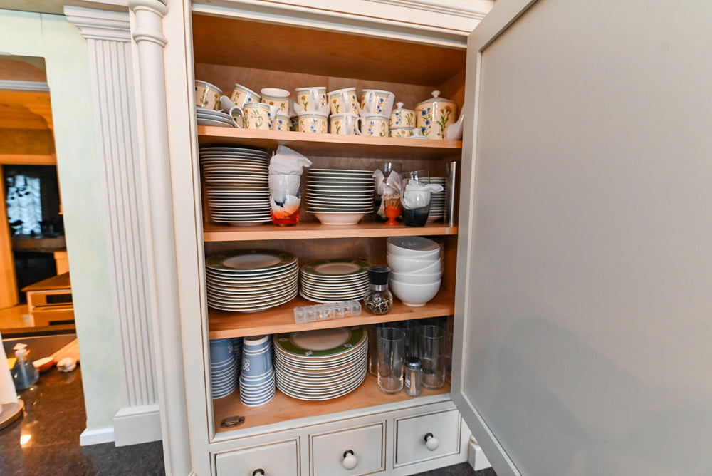 Form LTD Traditional Complete White Cream Wet Bar with Granite Countertops