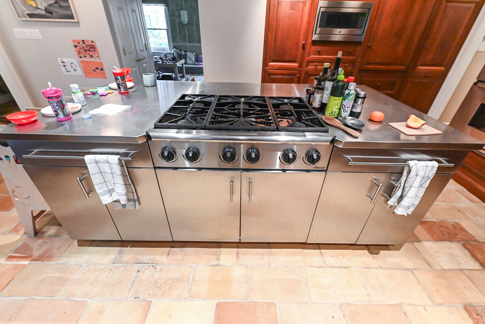 Premier Traditional Kitchen with Stainless Steel Island, Desk Area & Appliances