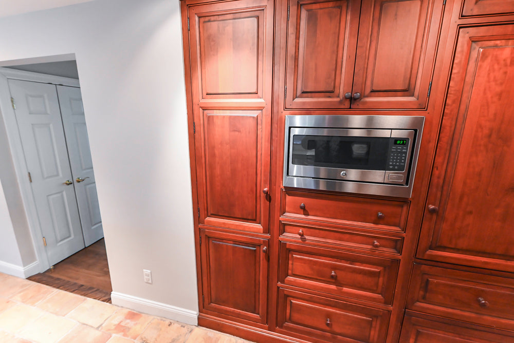 Premier Traditional Kitchen with Stainless Steel Island, Desk Area & Appliances