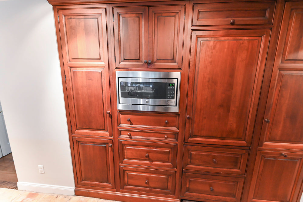 Premier Traditional Kitchen with Stainless Steel Island, Desk Area & Appliances