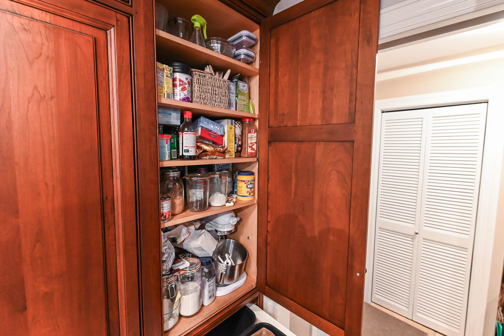 Premier Traditional Kitchen with Stainless Steel Island, Desk Area & Appliances