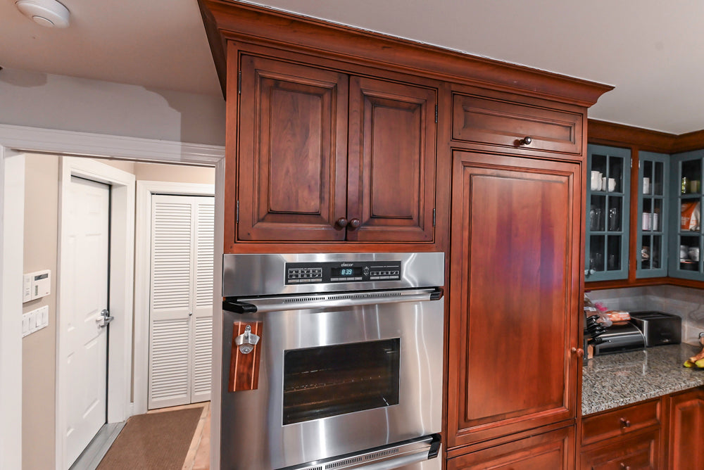Premier Traditional Kitchen with Stainless Steel Island, Desk Area & Appliances