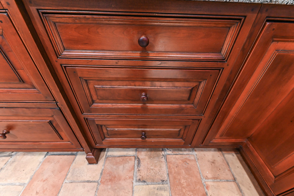 Premier Traditional Kitchen with Stainless Steel Island, Desk Area & Appliances