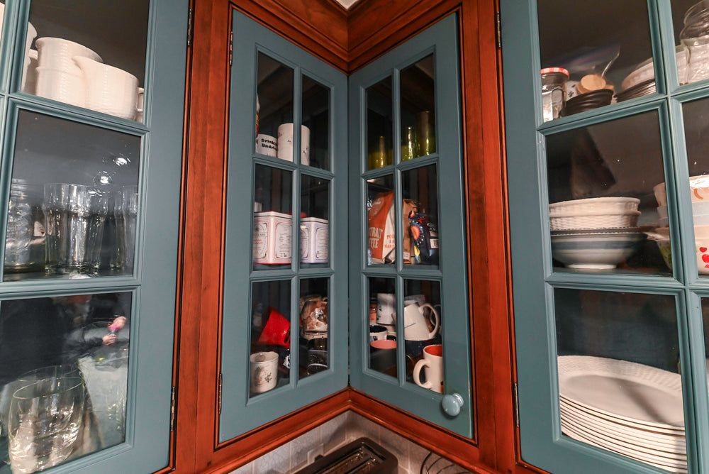 Premier Traditional Kitchen with Stainless Steel Island, Desk Area & Appliances