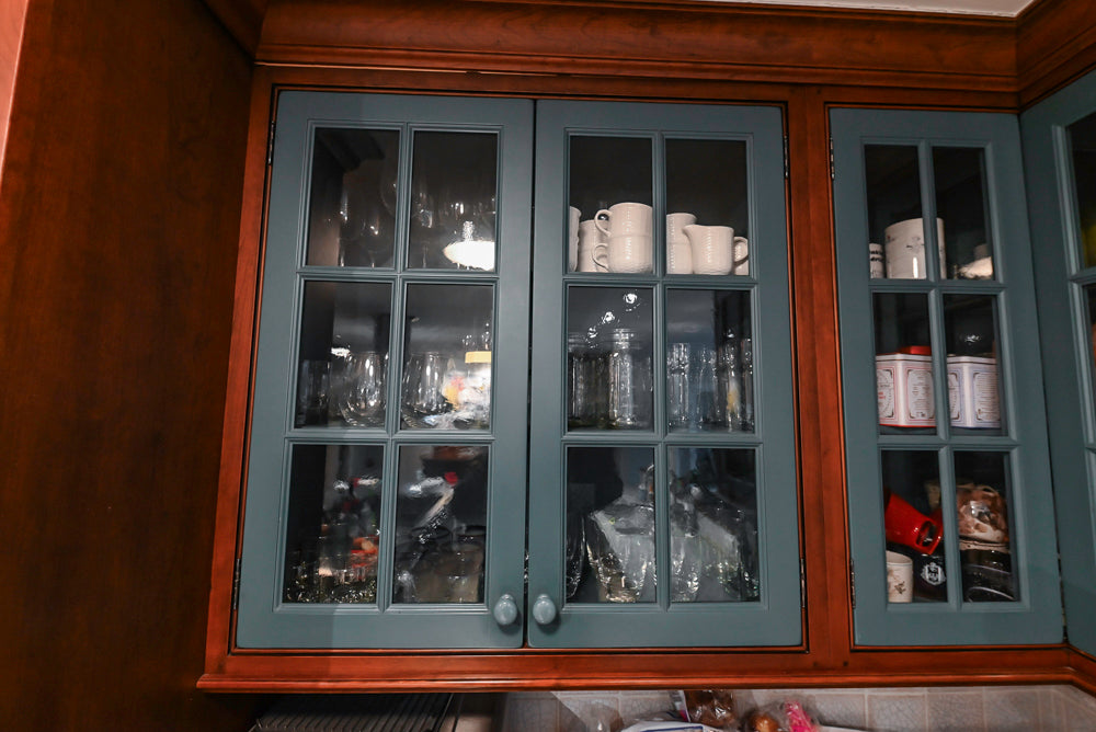 Premier Traditional Kitchen with Stainless Steel Island, Desk Area & Appliances