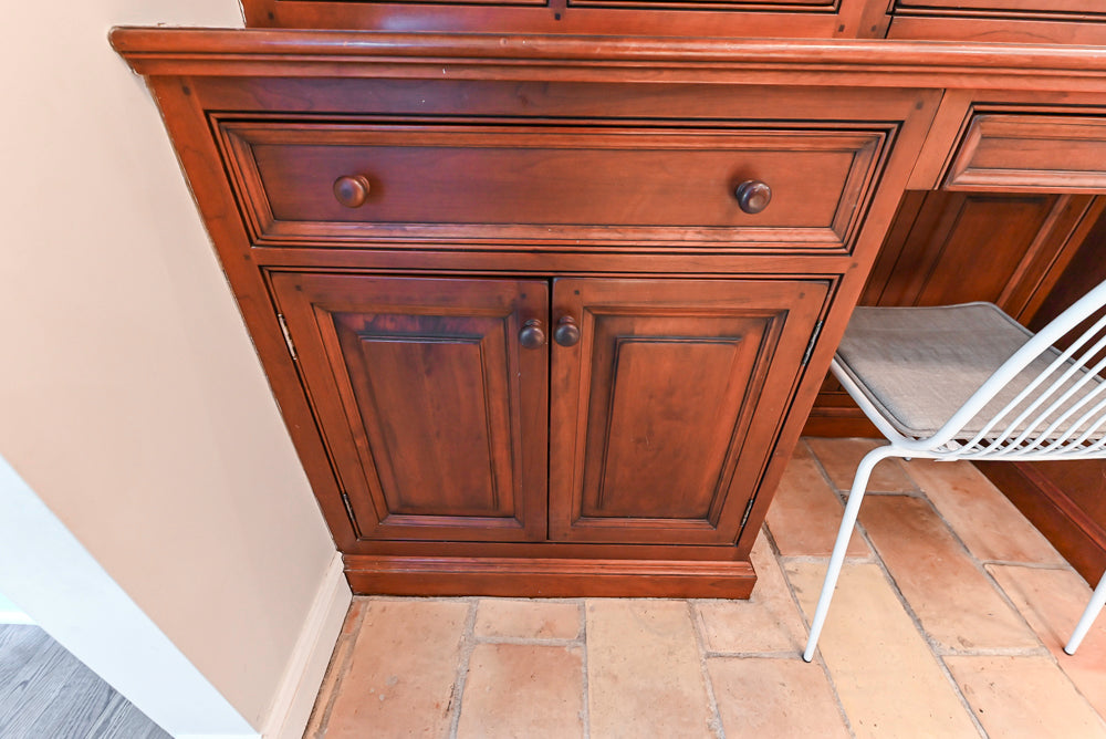 Premier Traditional Kitchen with Stainless Steel Island, Desk Area & Appliances