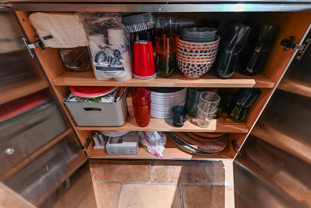 Premier Traditional Kitchen with Stainless Steel Island, Desk Area & Appliances