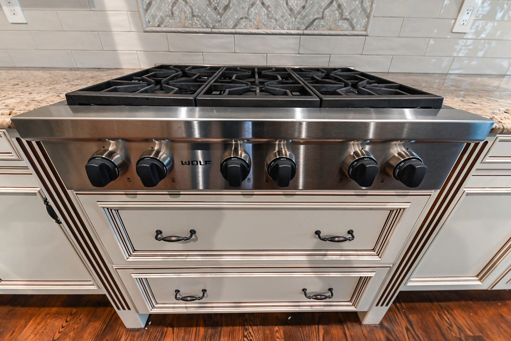 Kitchen Craft Traditional White Kitchen with Island, Granite Countertops & Appliances