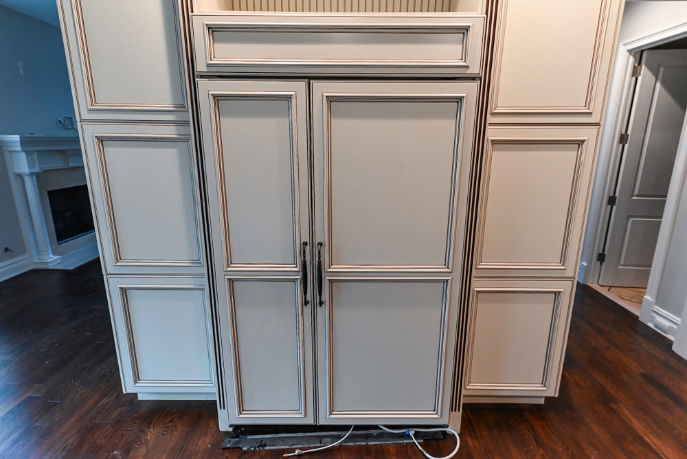 Kitchen Craft Traditional White Kitchen with Island, Granite Countertops & Appliances