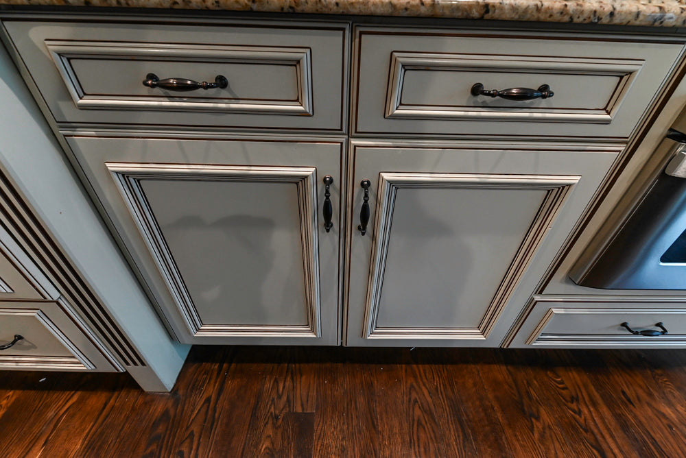 Kitchen Craft Traditional White Kitchen with Island, Granite Countertops & Appliances