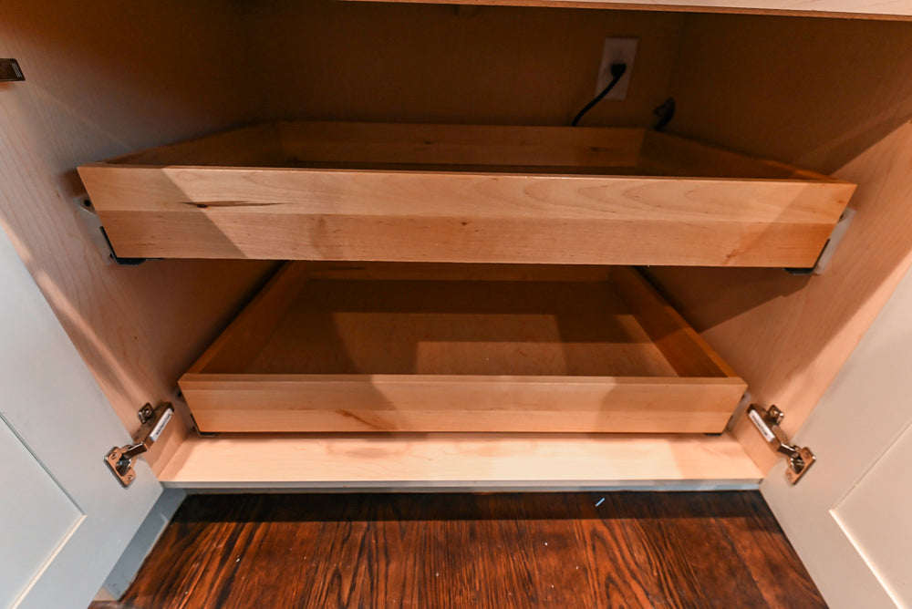 Kitchen Craft Traditional White Kitchen with Island, Granite Countertops & Appliances