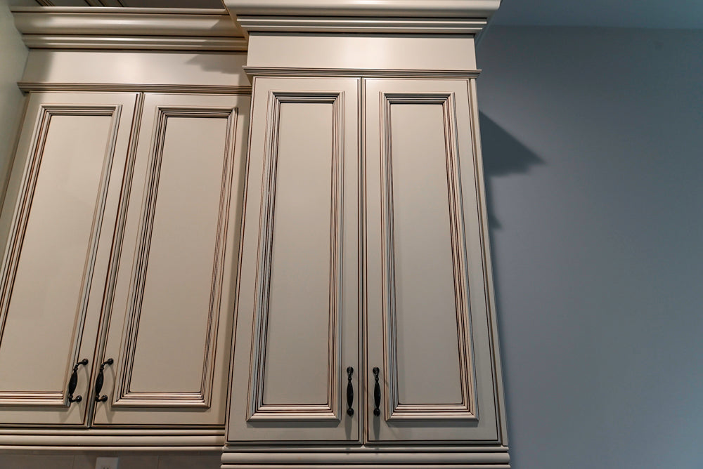 Kitchen Craft Traditional White Kitchen with Island, Granite Countertops & Appliances