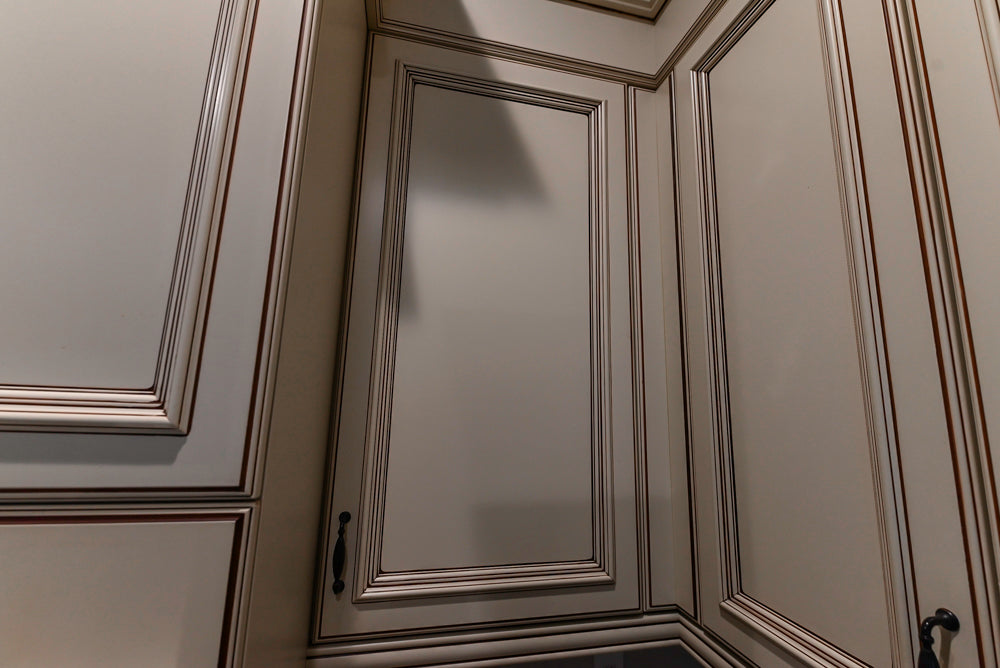 Kitchen Craft Traditional White Kitchen with Island, Granite Countertops & Appliances