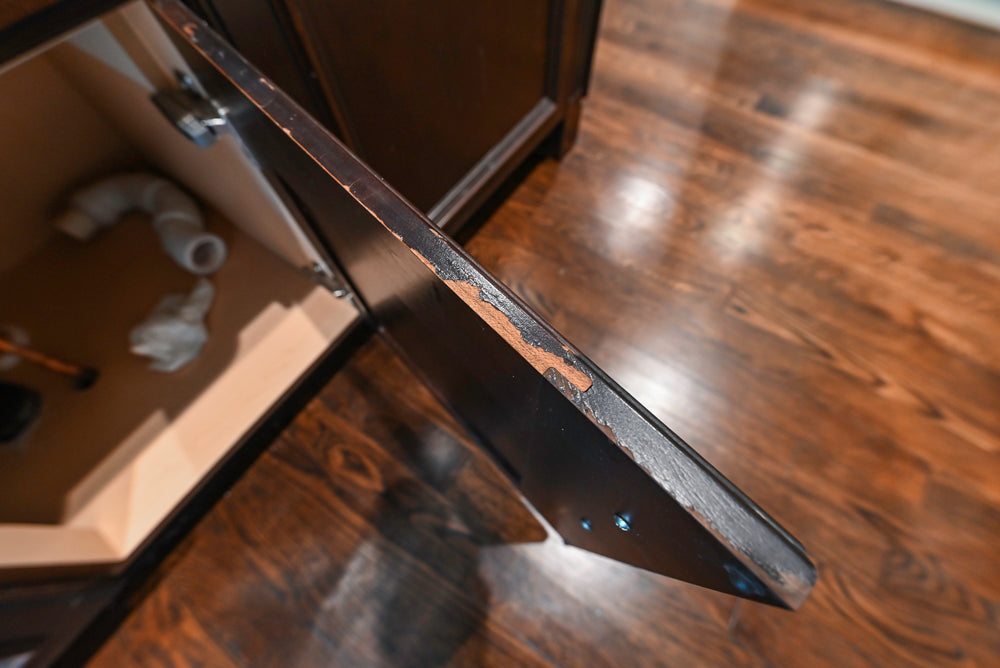 Kitchen Craft Traditional White Kitchen with Island, Granite Countertops & Appliances