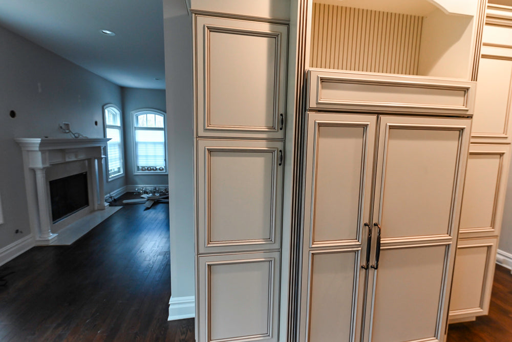 Kitchen Craft Traditional White Kitchen with Island, Granite Countertops & Appliances