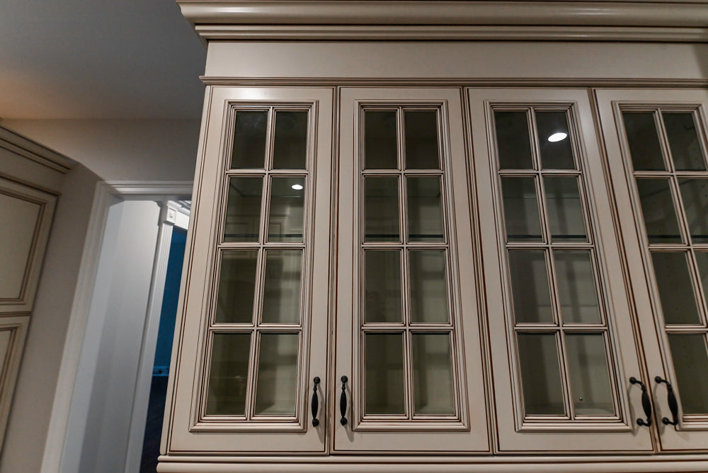 Kitchen Craft Traditional White Kitchen with Island, Granite Countertops & Appliances