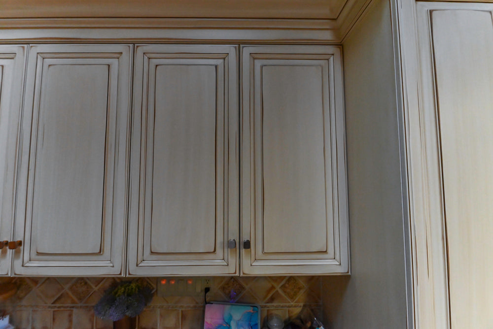 Millbrook Custom Traditional Cream Kitchen with Island, Granite Countertops & Appliances