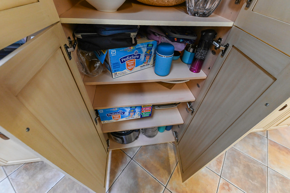 Millbrook Custom Traditional Cream Kitchen with Island, Granite Countertops & Appliances