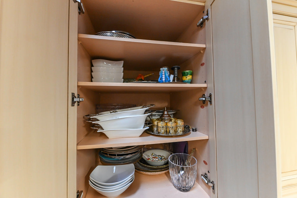 Millbrook Custom Traditional Cream Kitchen with Island, Granite Countertops & Appliances