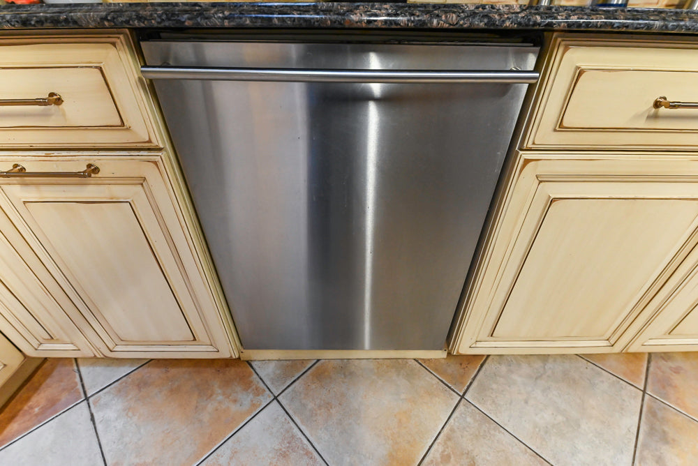 Millbrook Custom Traditional Cream Kitchen with Island, Granite Countertops & Appliances