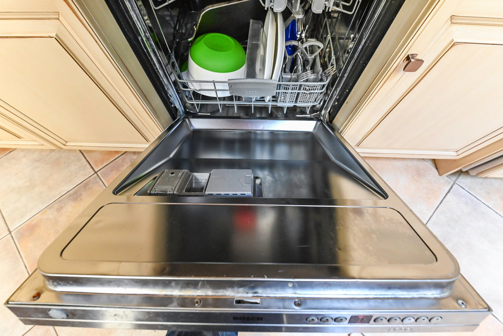 Millbrook Custom Traditional Cream Kitchen with Island, Granite Countertops & Appliances