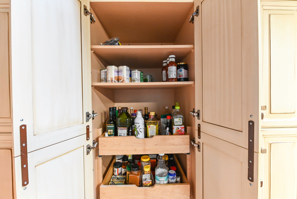 Millbrook Custom Traditional Cream Kitchen with Island, Granite Countertops & Appliances