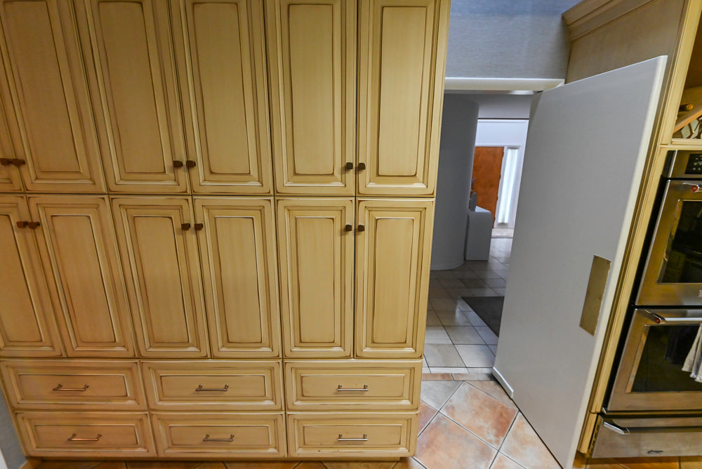 Millbrook Custom Traditional Cream Kitchen with Island, Granite Countertops & Appliances