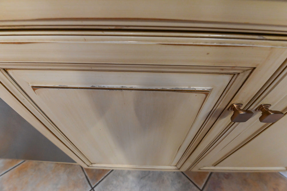 Millbrook Custom Traditional Cream Kitchen with Island, Granite Countertops & Appliances