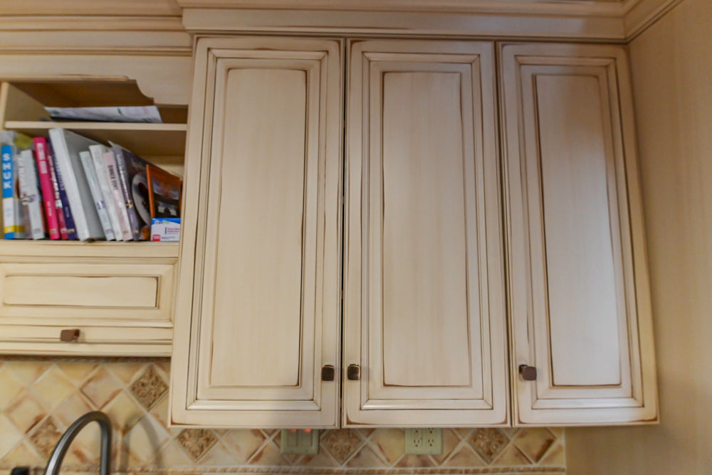 Millbrook Custom Traditional Cream Kitchen with Island, Granite Countertops & Appliances