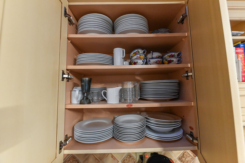 Millbrook Custom Traditional Cream Kitchen with Island, Granite Countertops & Appliances