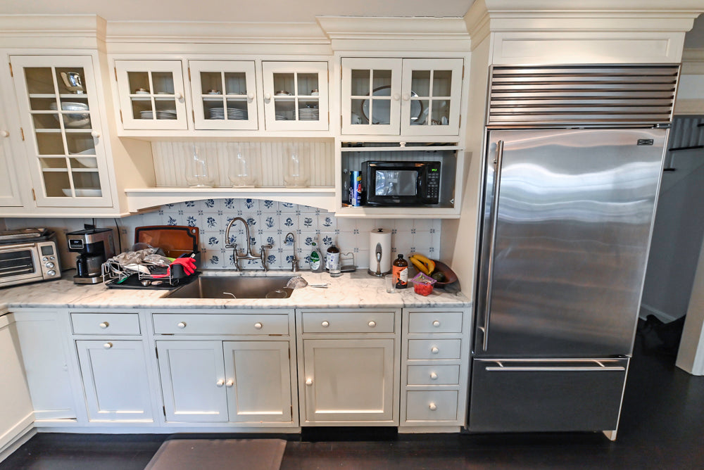 Heritage Traditional Creamy White Kitchen with Island, Marble Countertops and Appliances