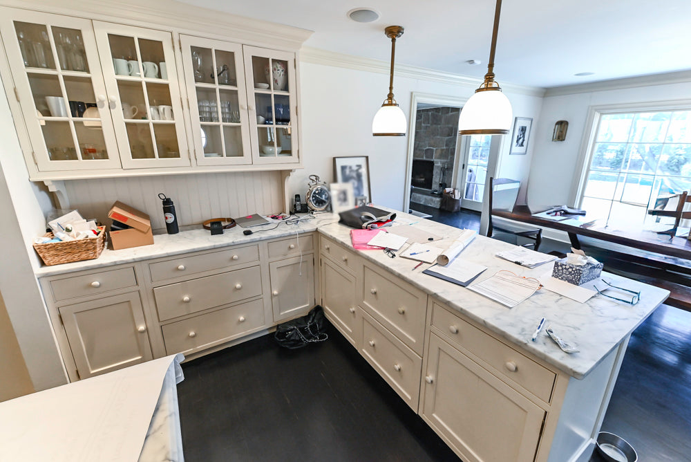 Heritage Traditional Creamy White Kitchen with Island, Marble Countertops and Appliances