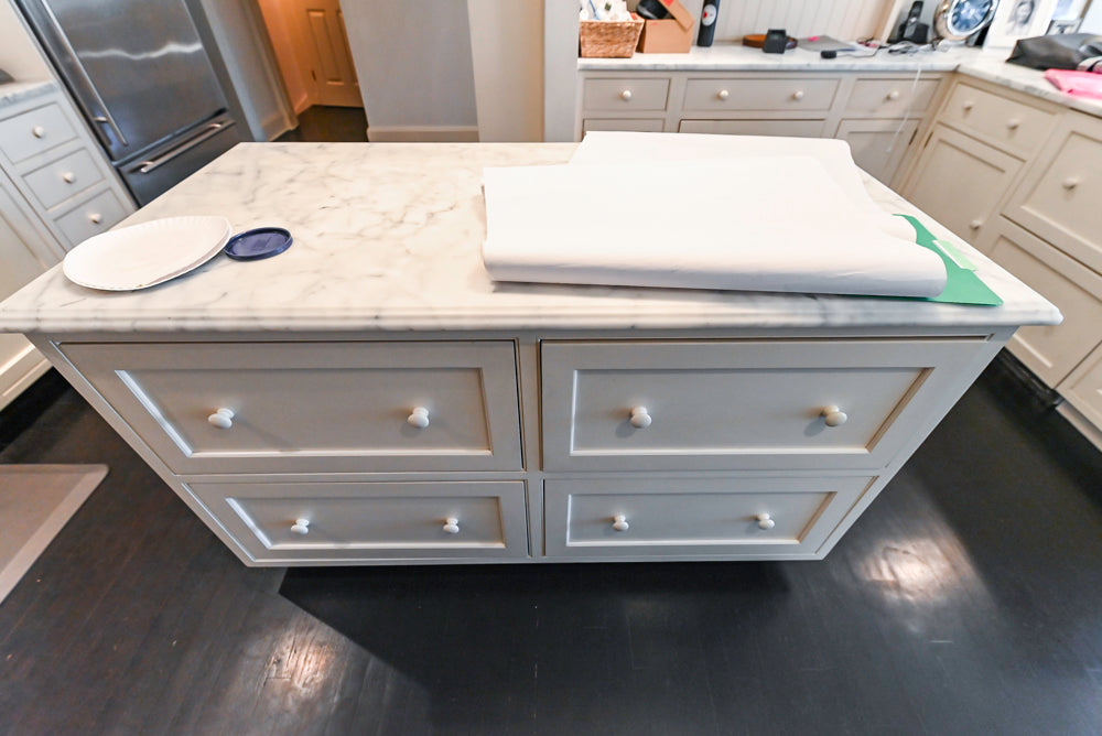 Heritage Traditional Creamy White Kitchen with Island, Marble Countertops and Appliances