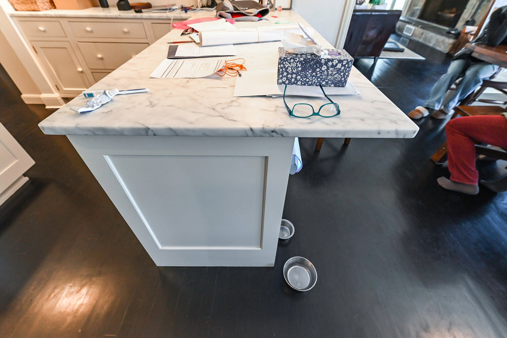 Heritage Traditional Creamy White Kitchen with Island, Marble Countertops and Appliances