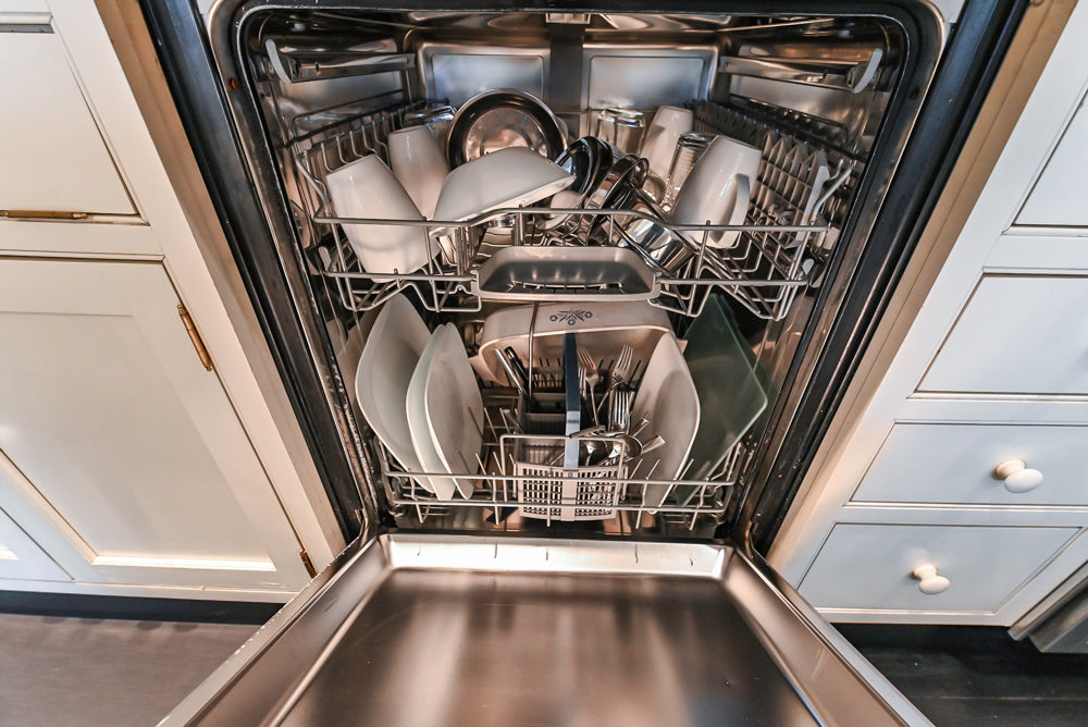 Heritage Traditional Creamy White Kitchen with Island, Marble Countertops and Appliances