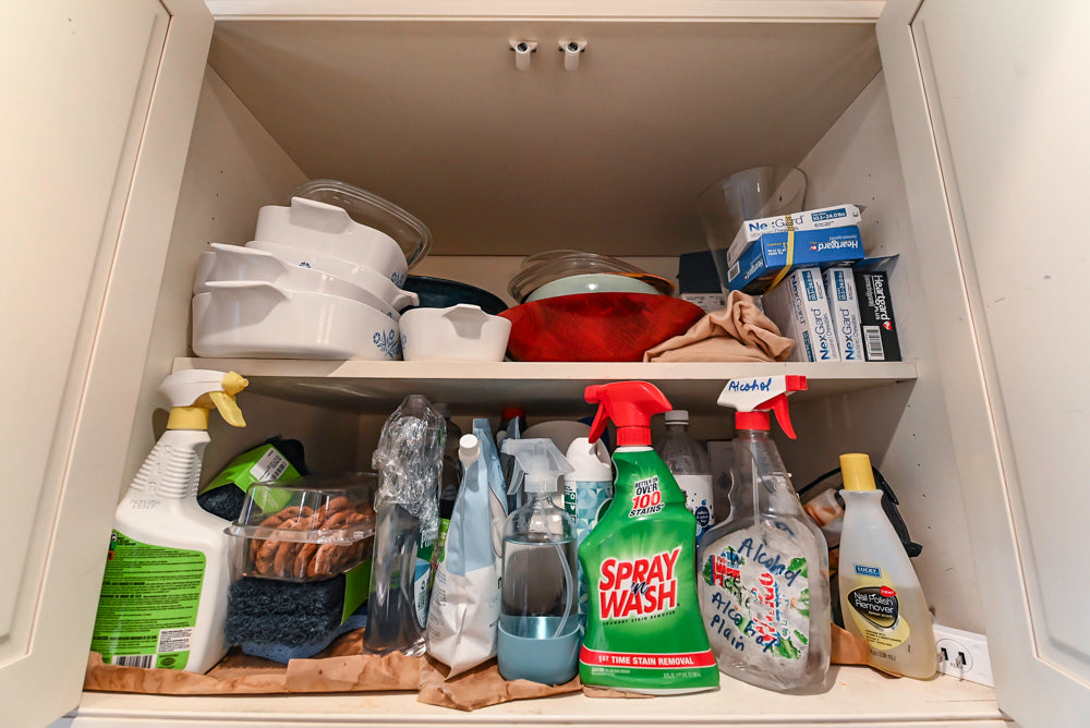 Heritage Traditional Creamy White Kitchen with Island, Marble Countertops and Appliances