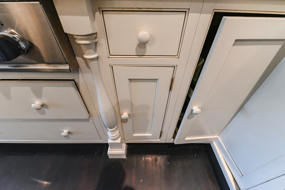 Heritage Traditional Creamy White Kitchen with Island, Marble Countertops and Appliances