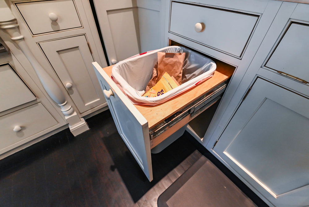 Heritage Traditional Creamy White Kitchen with Island, Marble Countertops and Appliances