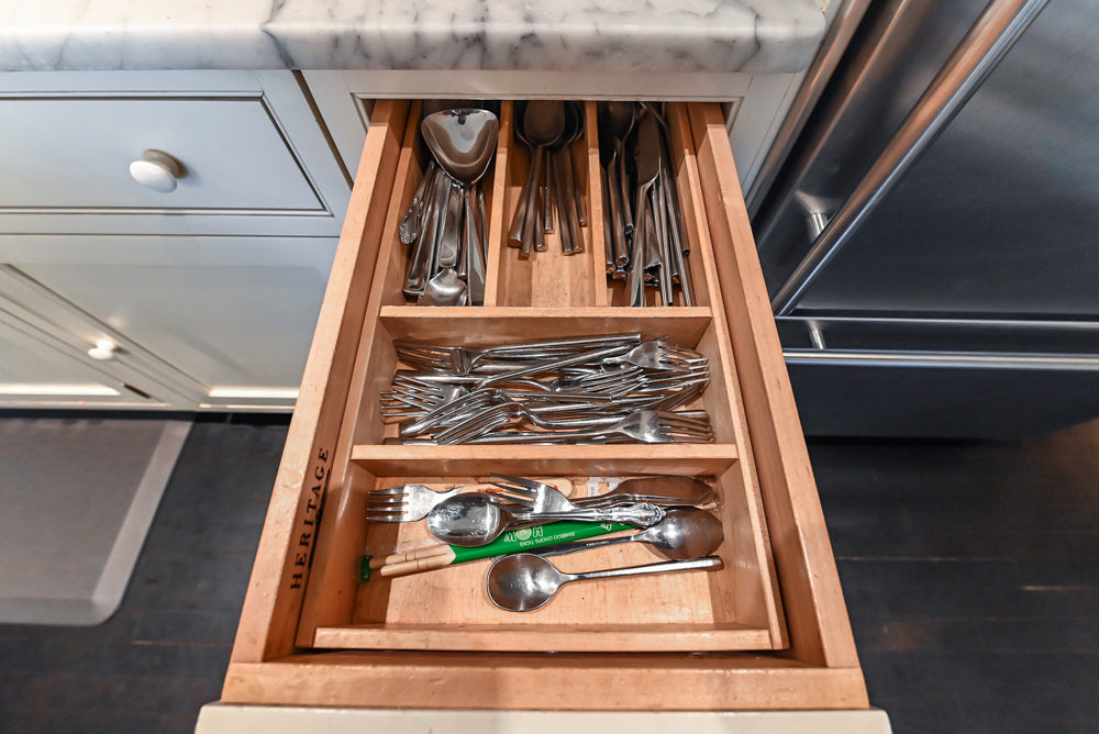 Heritage Traditional Creamy White Kitchen with Island, Marble Countertops and Appliances