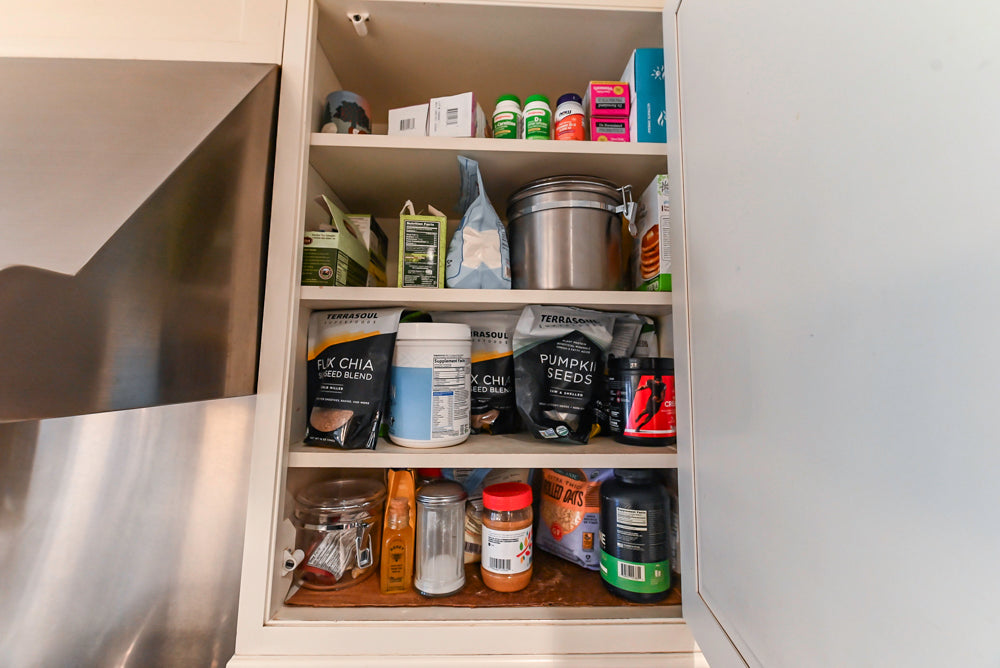 Heritage Traditional Creamy White Kitchen with Island, Marble Countertops and Appliances