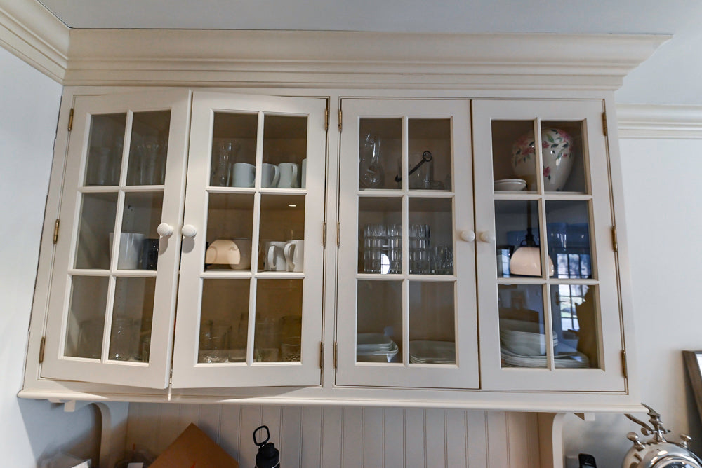 Heritage Traditional Creamy White Kitchen with Island, Marble Countertops and Appliances